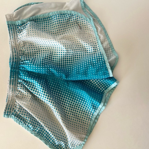 Nike shorts, size small. - Picture 1 of 2